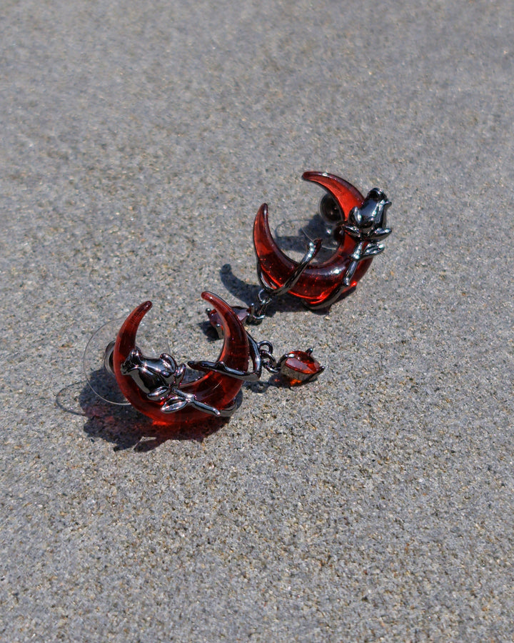Blood Moon Earrings - Nikaneko