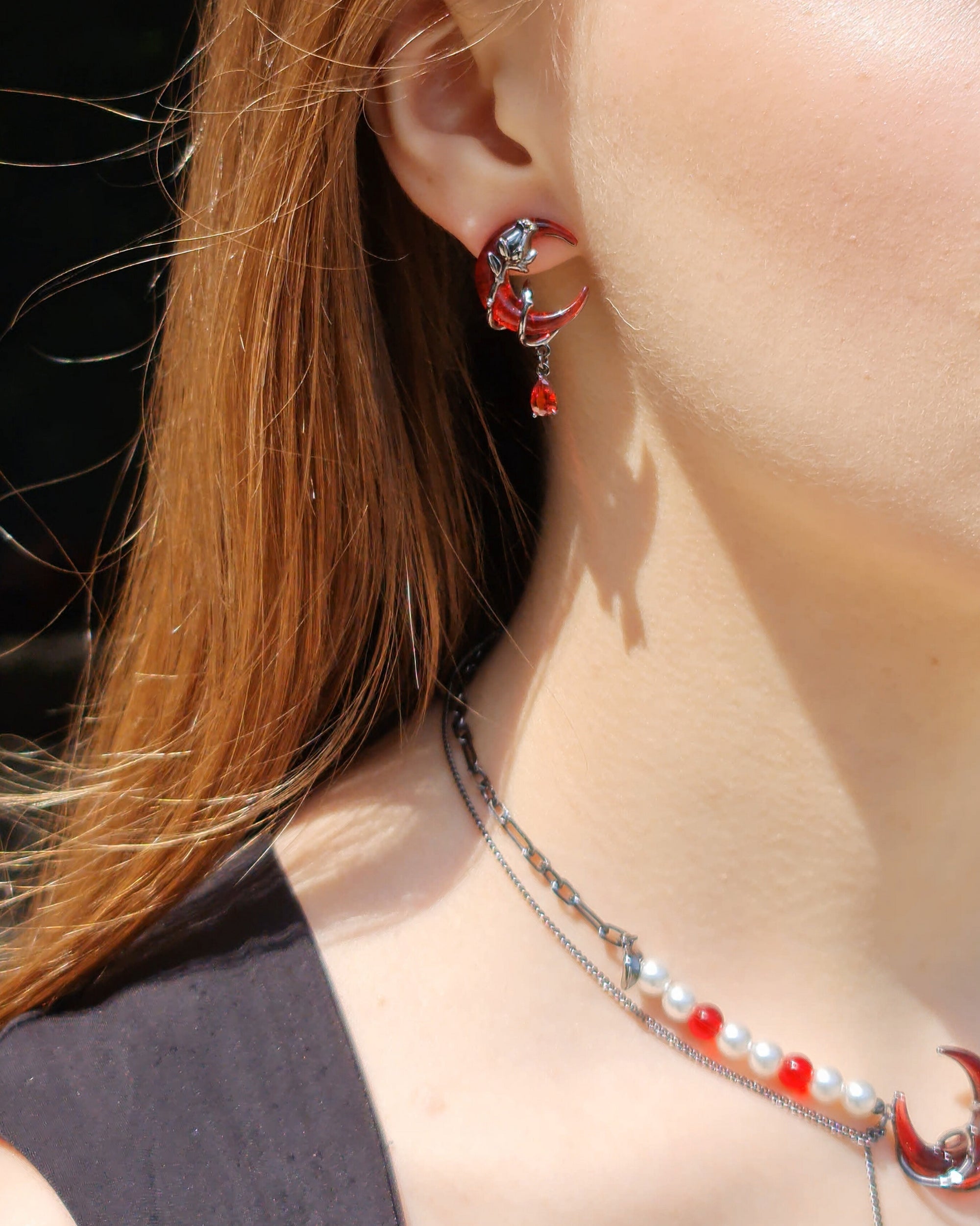 Blood Moon Earrings - Nikaneko