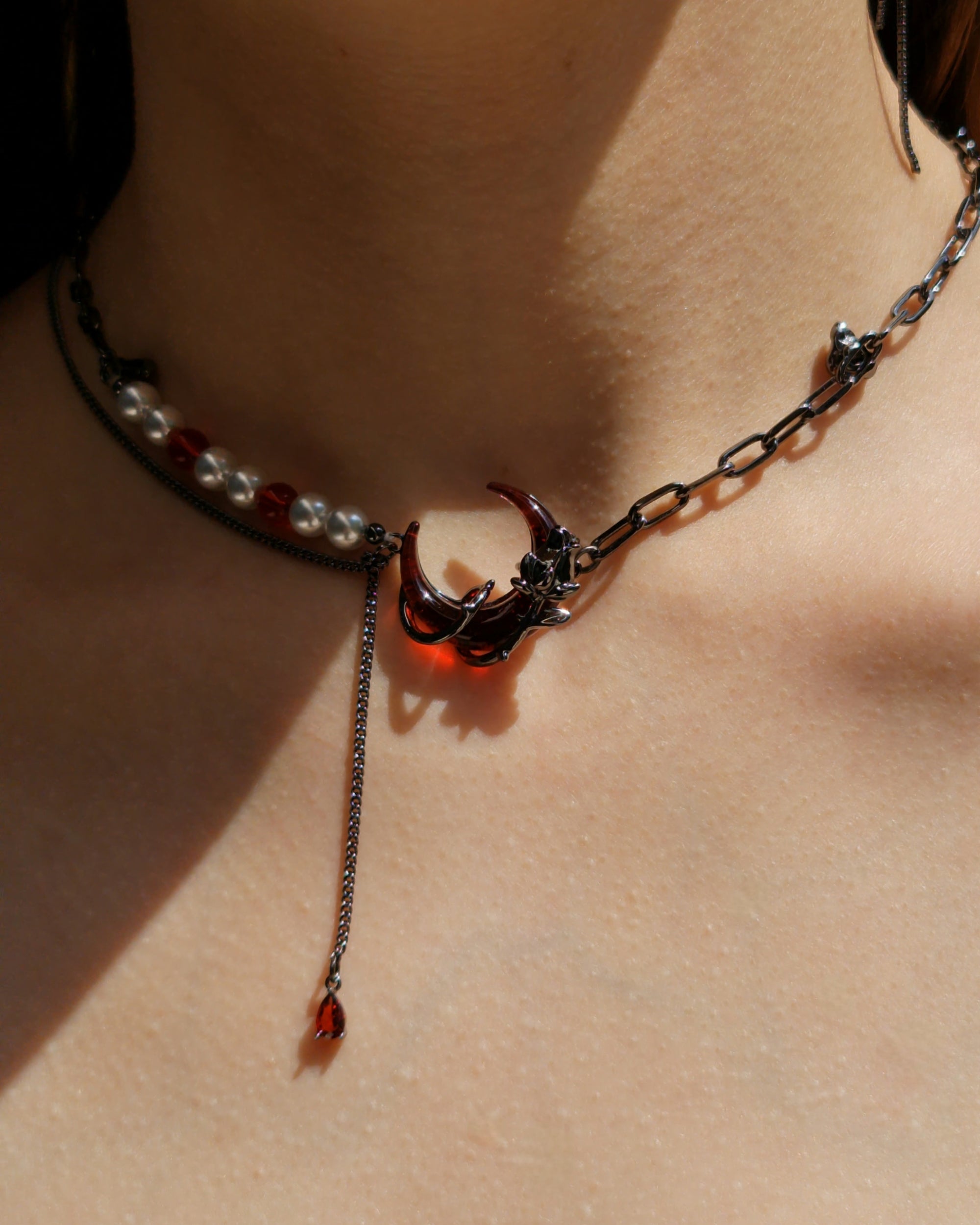 Blood Moon Necklace - Nikaneko