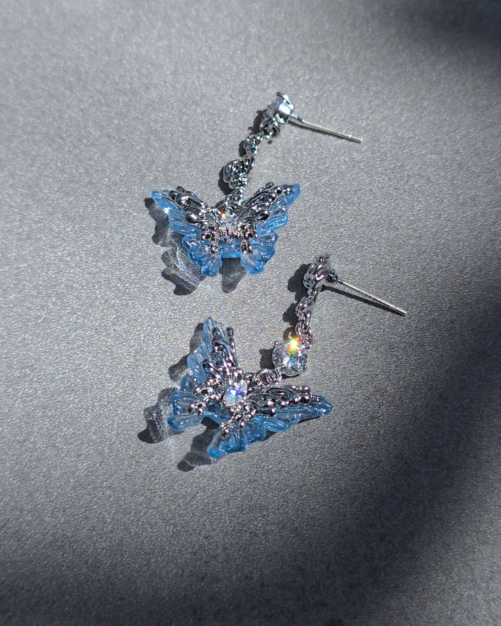 Frosty Butterfly Earrings - Nikaneko