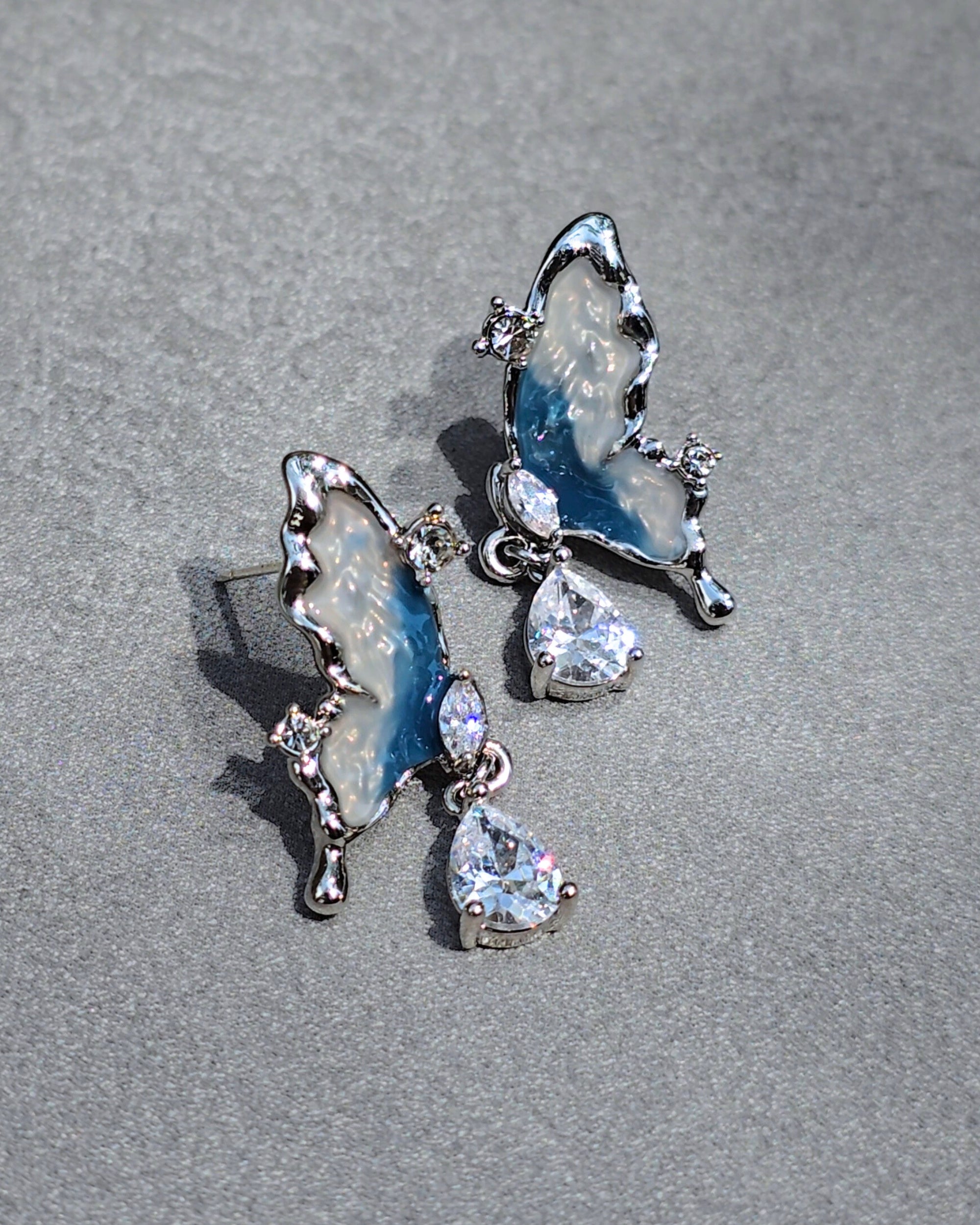 Glacier Wings Earrings - Nikaneko