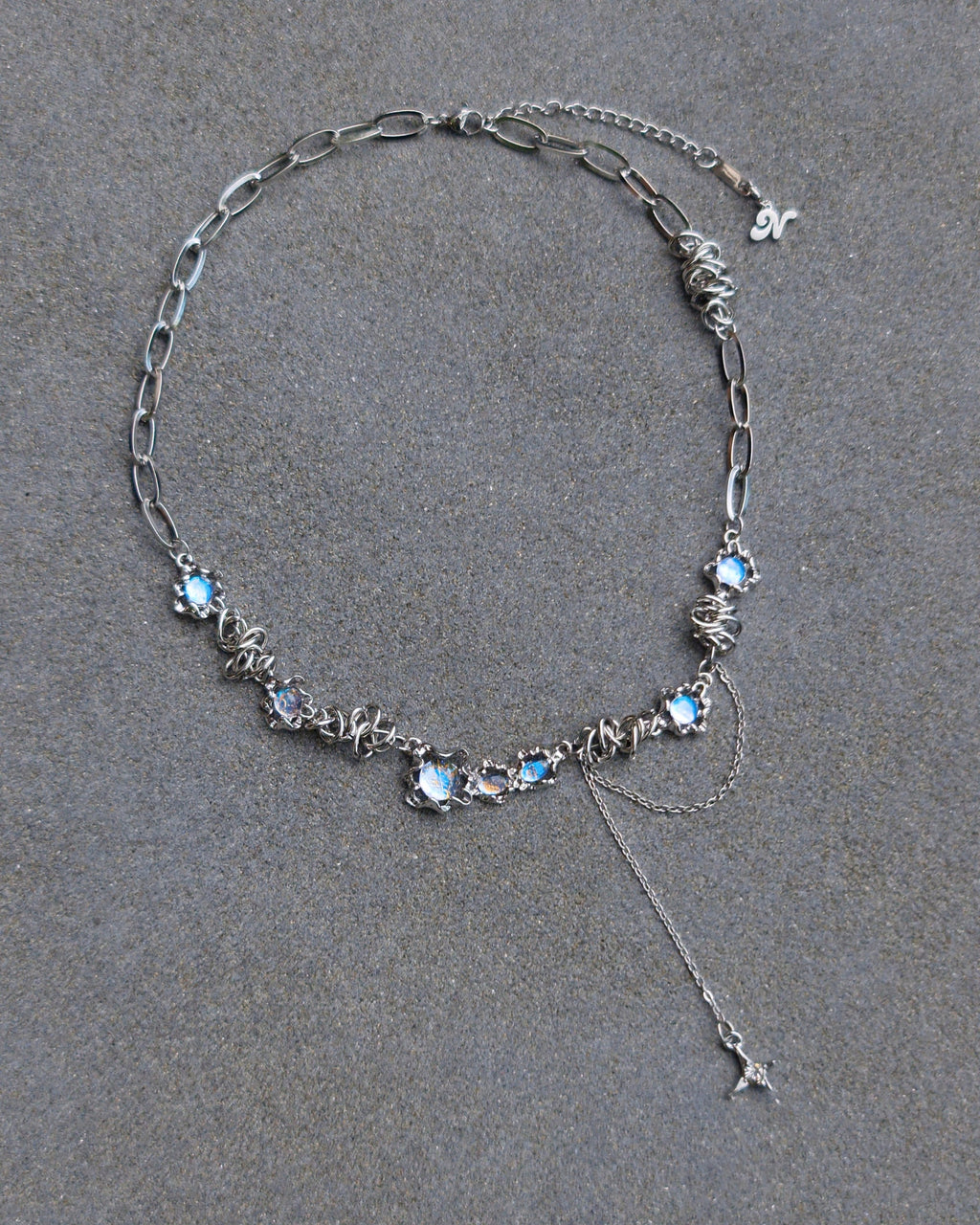 Illusion Knots Necklace BLIND BOX