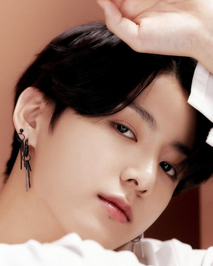 Mismatched Black Chain Rod Earrings - Nikaneko