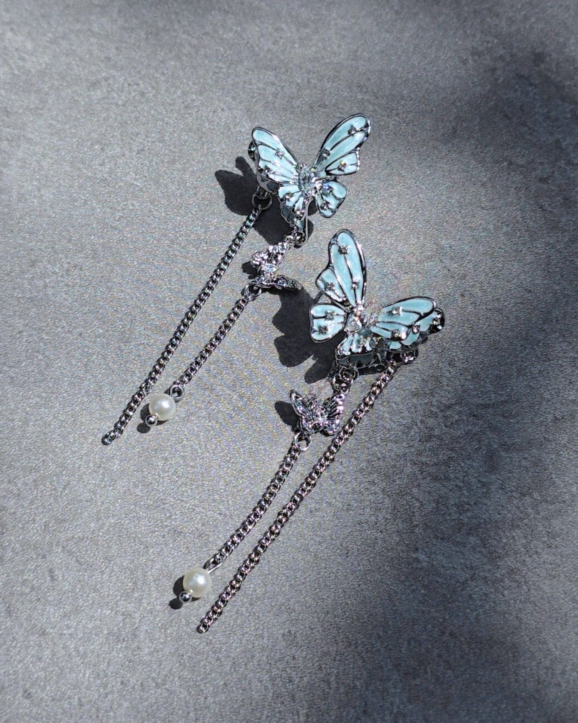 Minty Dew Butterfly Earrings - Nikaneko