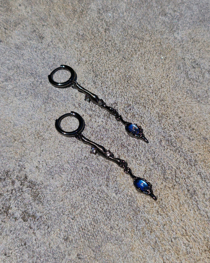 Mystic Gaze Earrings - Nikaneko