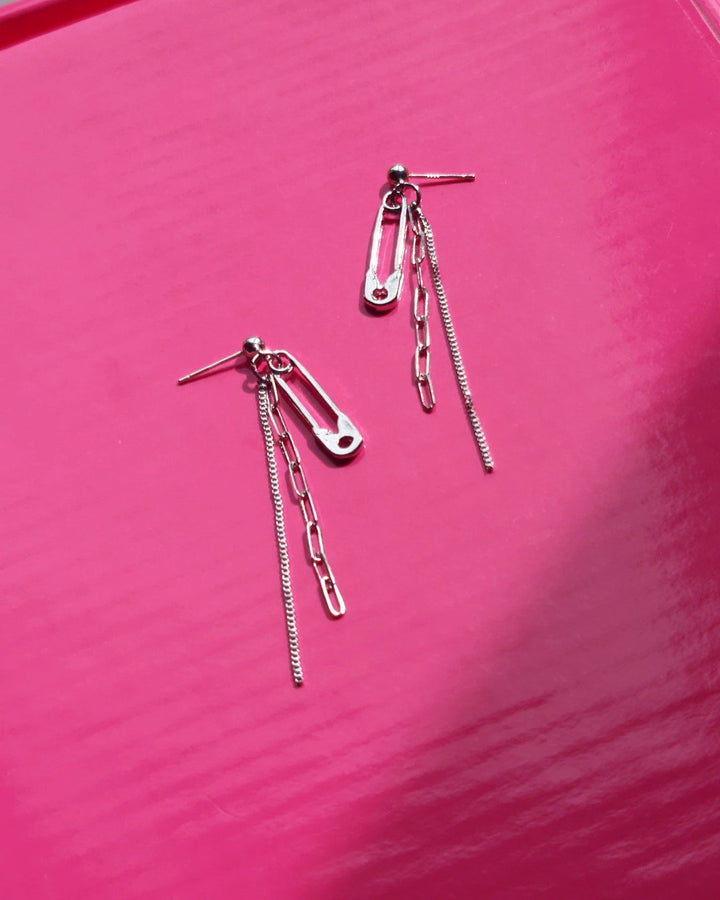 Safety Pin Earrings - Nikaneko